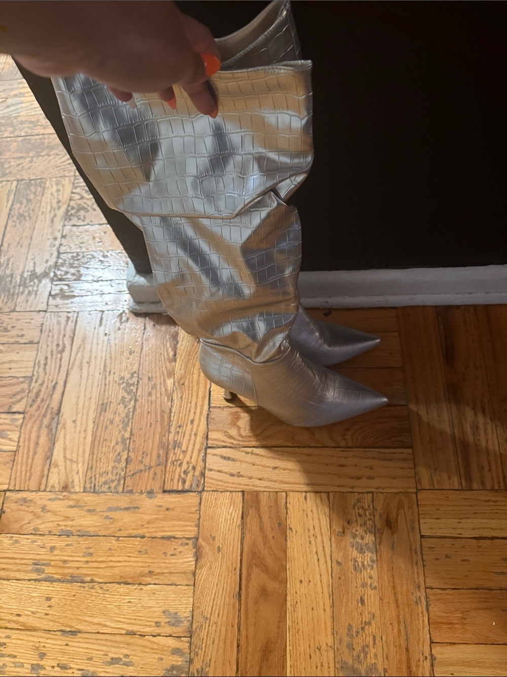 SHEIN Silver Croc-Embossed Pointed-Toe Knee Boots